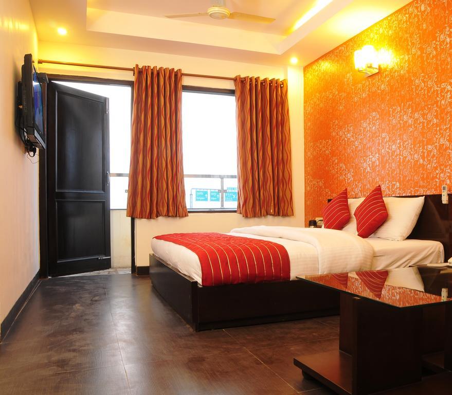 Airport Hotel Daya Capitol Nowe Delhi Zewnętrze zdjęcie