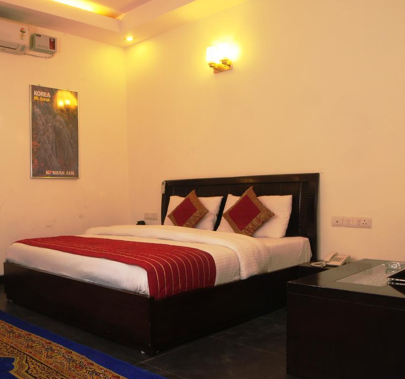 Airport Hotel Daya Capitol Nowe Delhi Zewnętrze zdjęcie