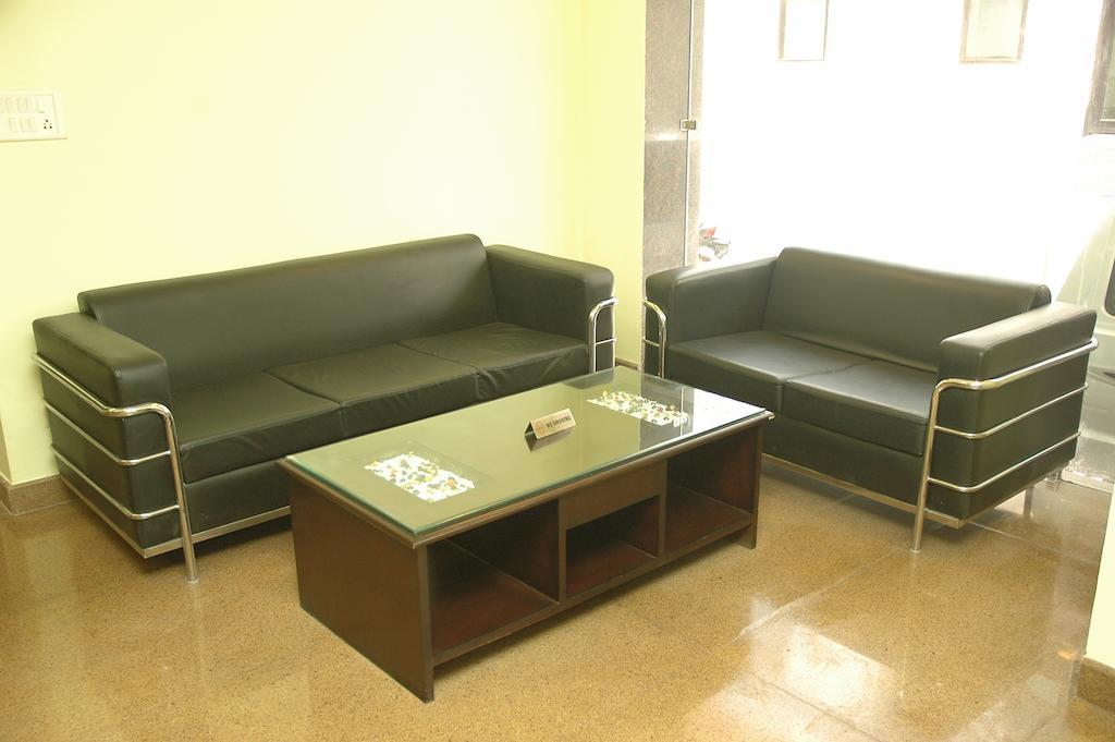 Airport Hotel Daya Capitol Nowe Delhi Zewnętrze zdjęcie