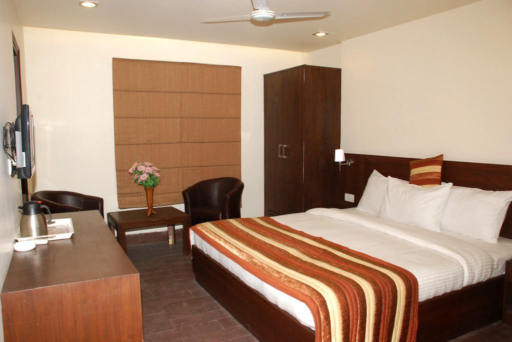 Airport Hotel Daya Capitol Nowe Delhi Zewnętrze zdjęcie