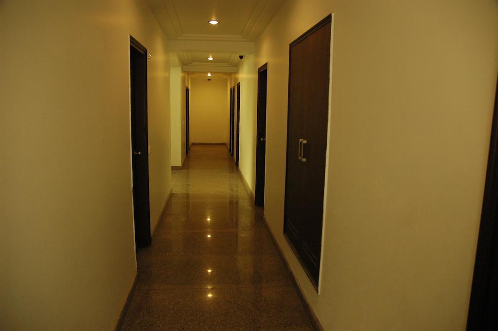 Airport Hotel Daya Capitol Nowe Delhi Zewnętrze zdjęcie
