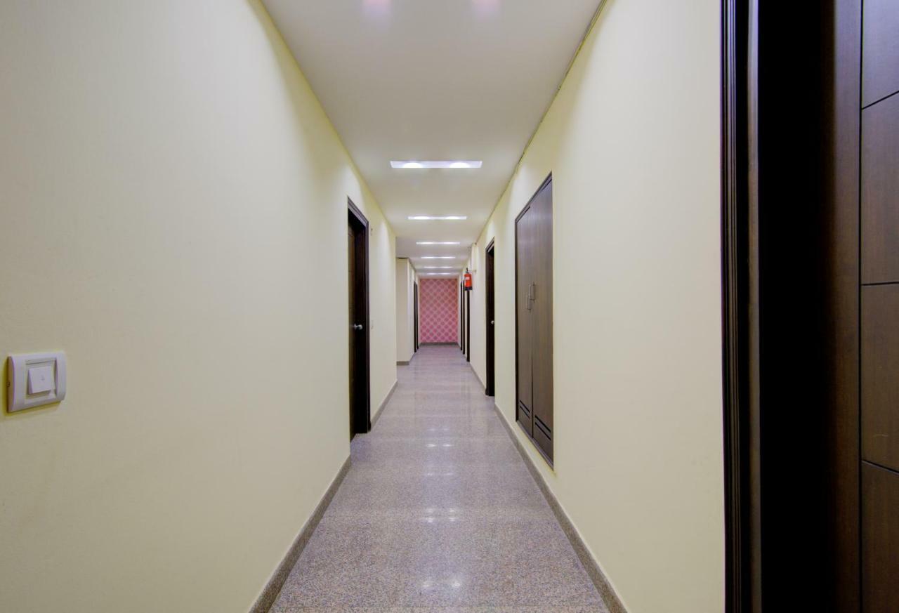 Airport Hotel Daya Capitol Nowe Delhi Zewnętrze zdjęcie