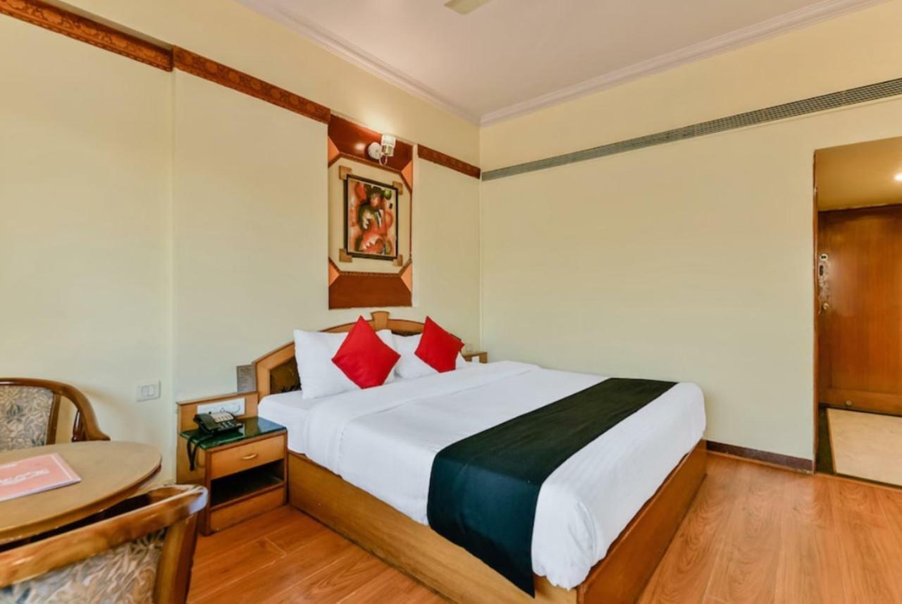 Airport Hotel Daya Capitol Nowe Delhi Zewnętrze zdjęcie