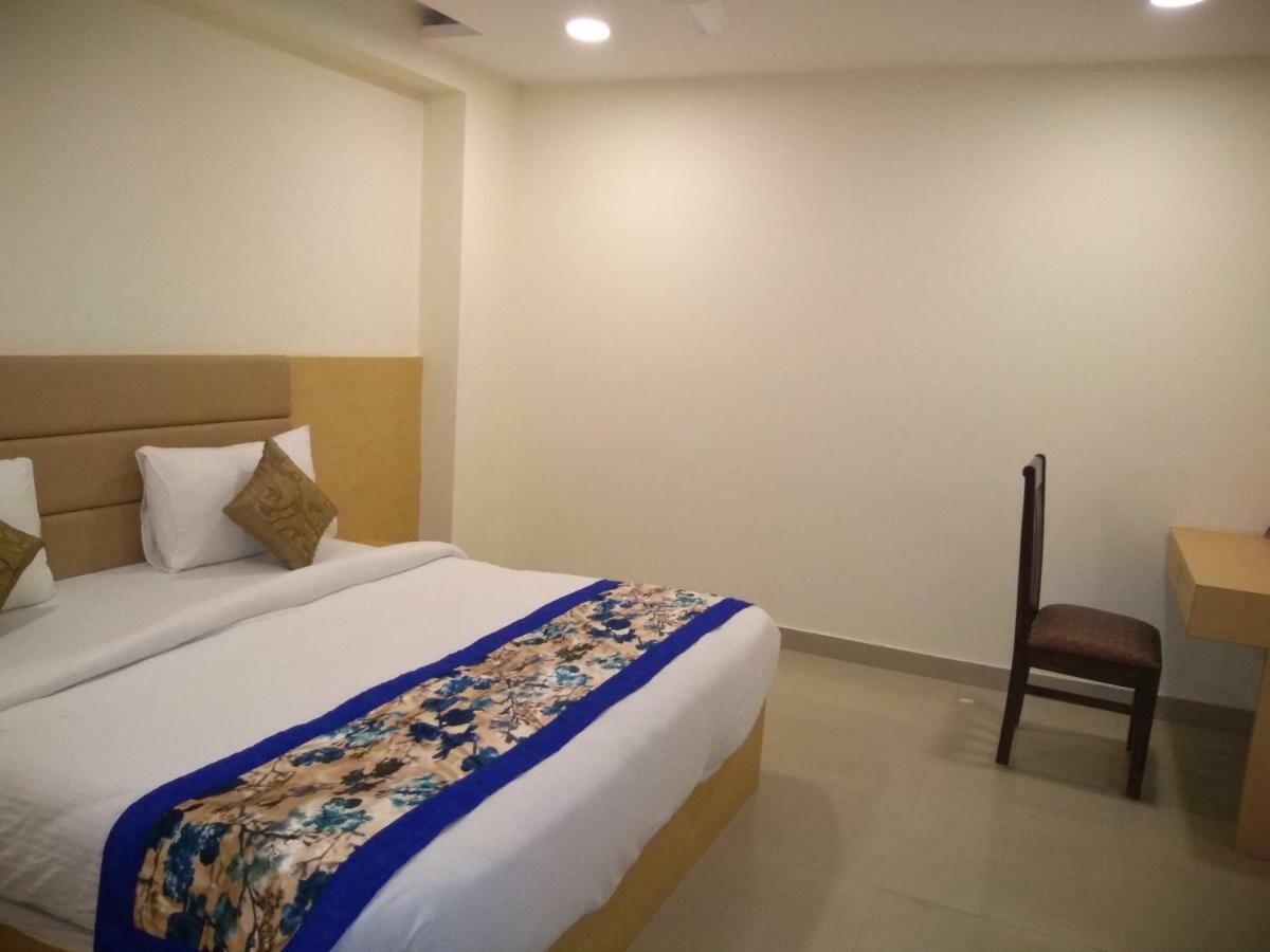 Airport Hotel Daya Capitol Nowe Delhi Zewnętrze zdjęcie