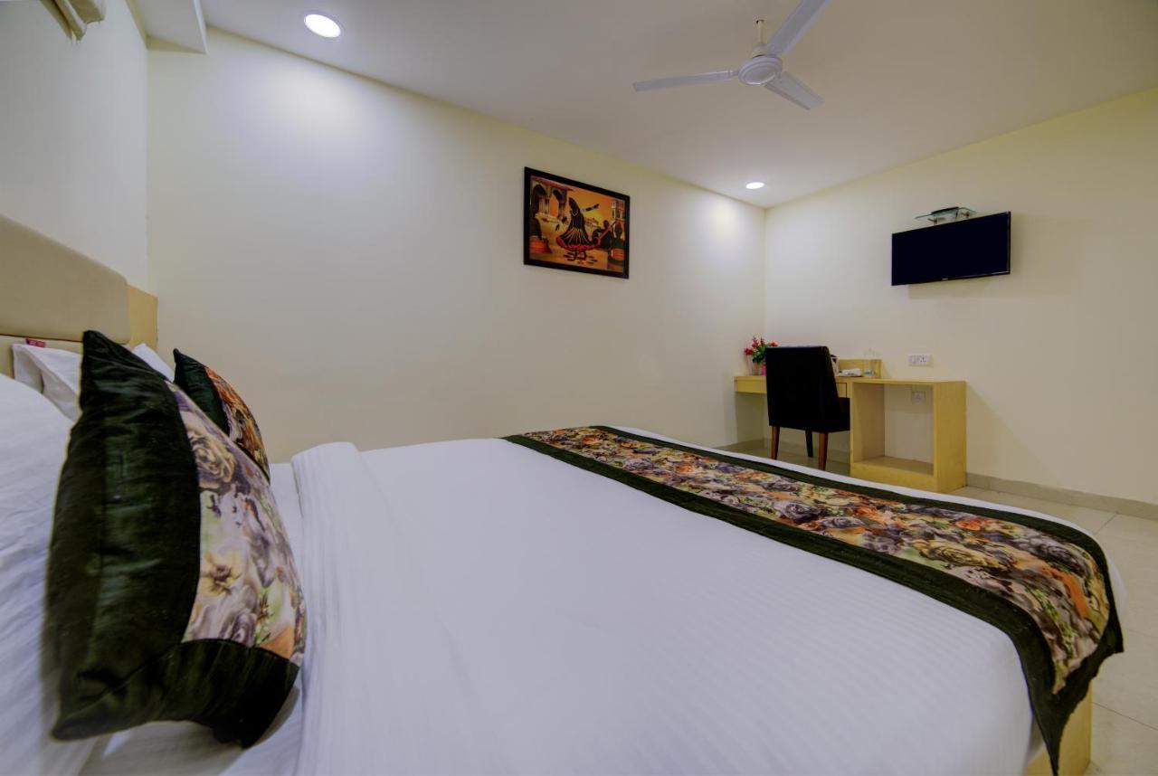 Airport Hotel Daya Capitol Nowe Delhi Zewnętrze zdjęcie